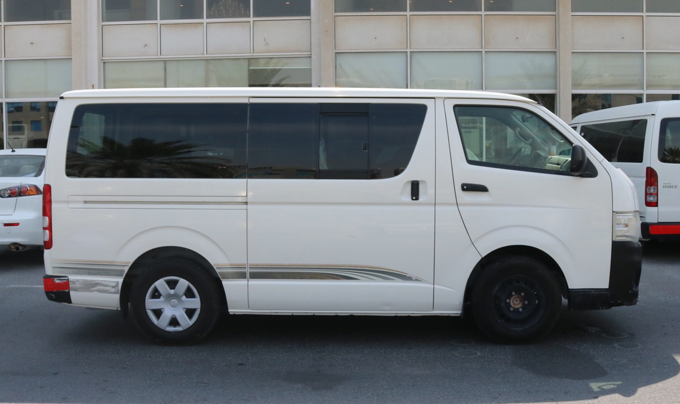 Toyota hiace 2